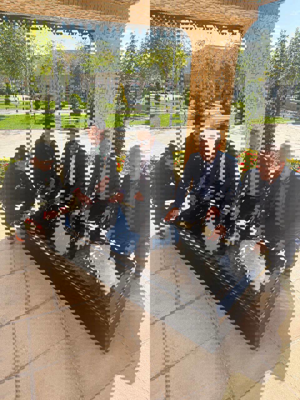 2250491