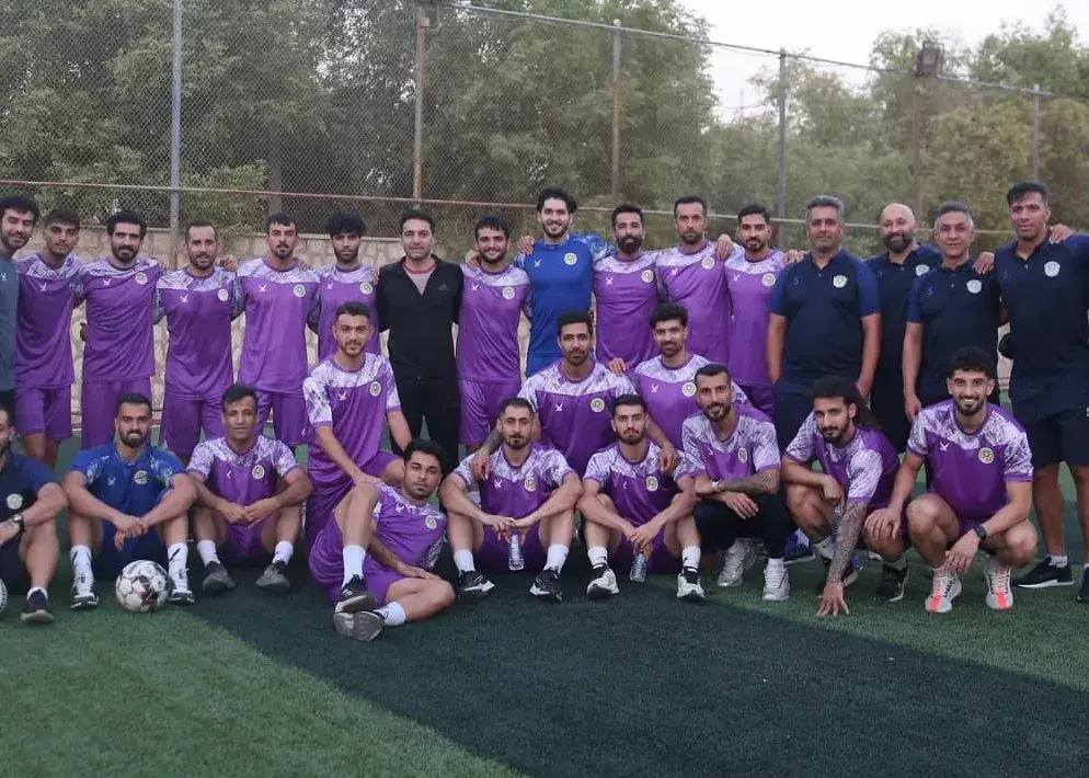 سرمربی برکنار شده برگشت و تیم تمرین داد!