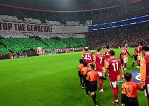 حمایت باشکوه از فلسطین در لیگ قهرمانان (عکس)