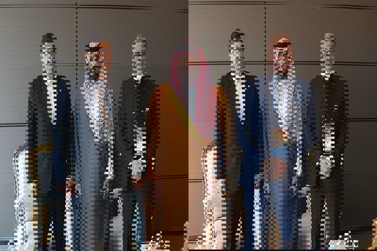 2250786