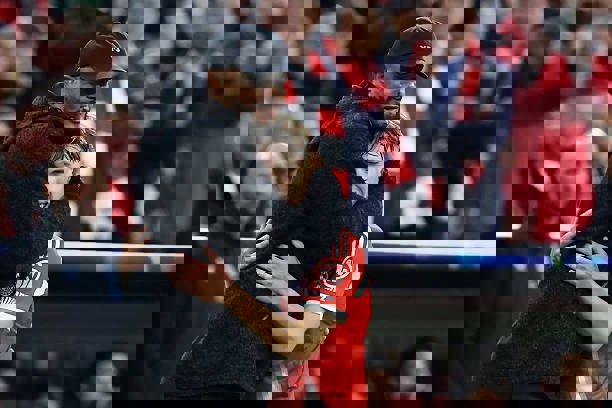 2250976
