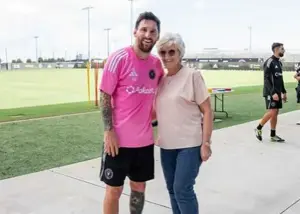 دیدار جالب لیونل مسی با مادر بکام! (عکس)