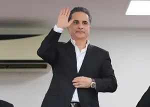 قدردانی ویژه از مالک نساجی توسط هواداران(عکس)