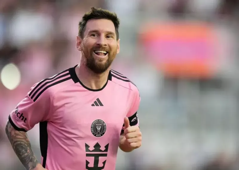 رسمی: آخرین قرارداد فوتبال مسی امضا شد