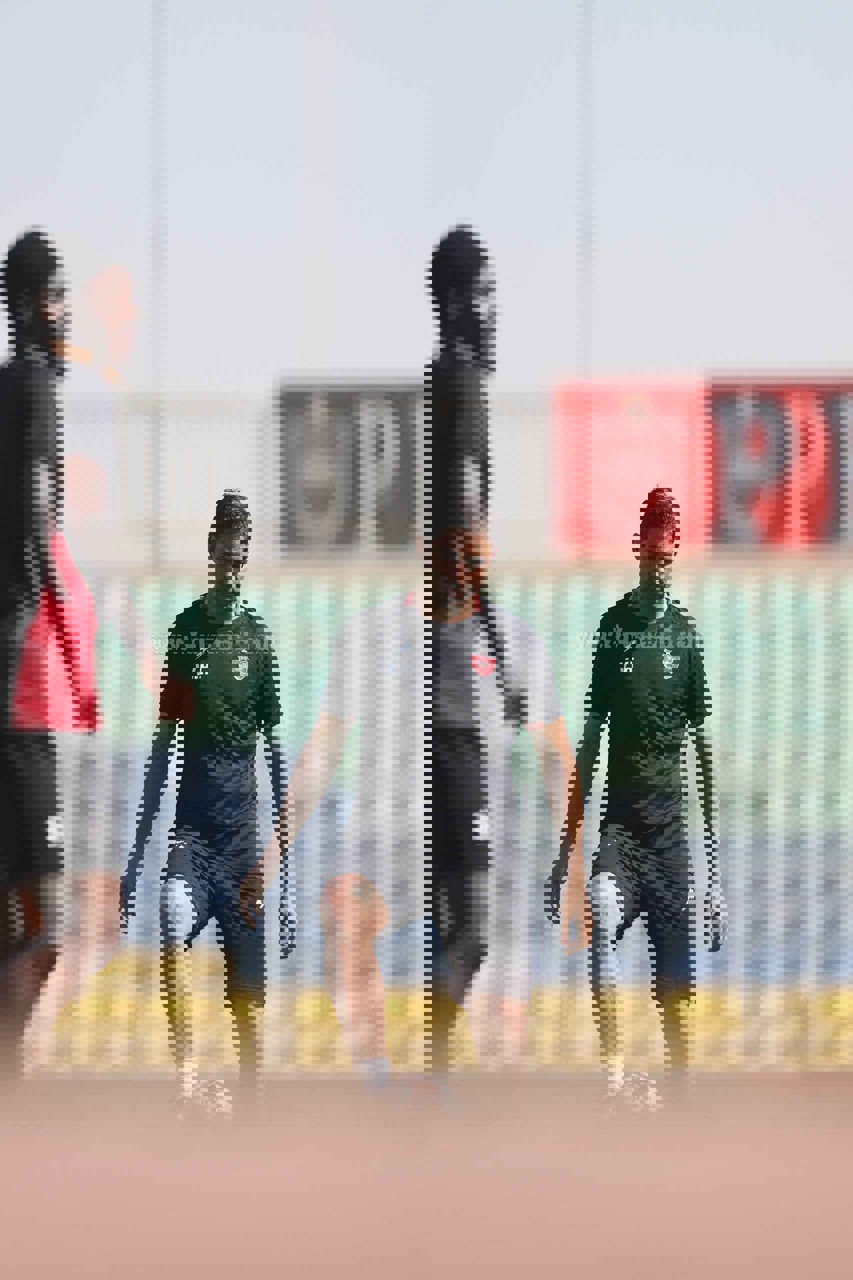 2252040