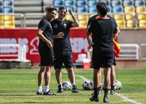 چه کسی خبر اخراج را به هاشمیان داد