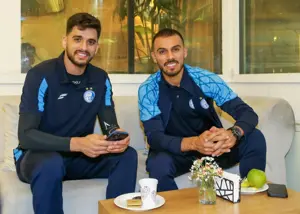 چپ‌های استقلالی داداشی هستند!(عکس)