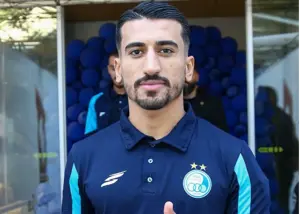 هتتریک صالح در بستن بازوبند کاپیتانی