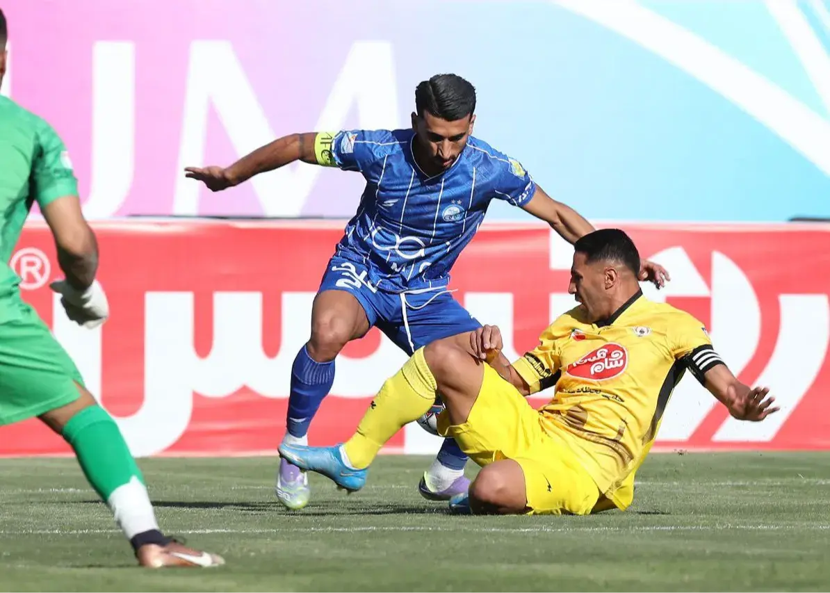 پایهگذار حرکات پیش از دو پنالتی / حردانی و درخشش با بازوبند کاپیتانی