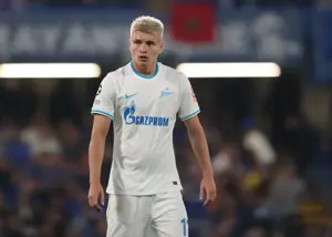 تلاش باند تبهکار برای دزدیدن هافبک زنیت!