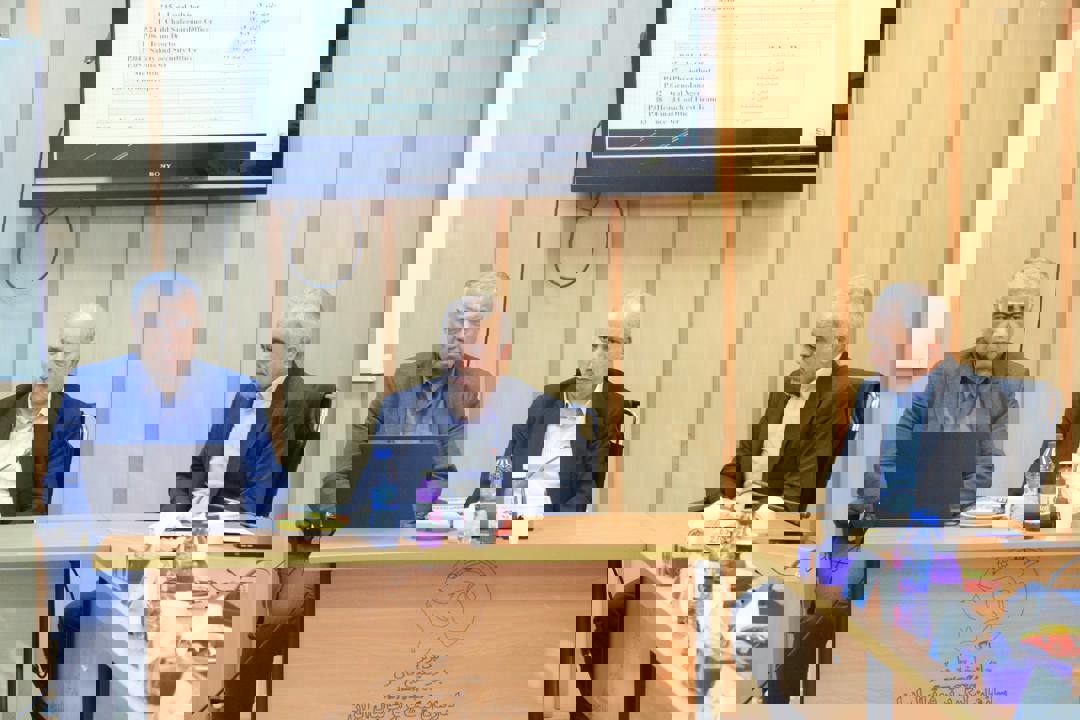 2252818