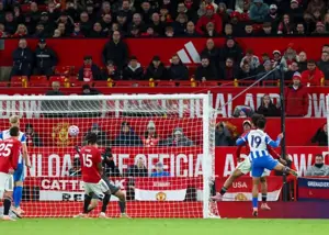 گل تاریخی در انگلیس: انگار پدری به پسرش پاس داد!