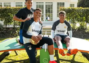 پسر افسانه برزیلی در تیم ملی انگلیس!