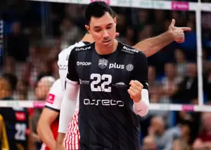 هالووین جشن محبوب ستاره والیبال آمریکا