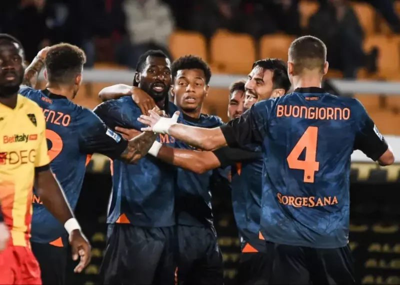 لچه ۰-۱ ناپولی: آنگلیسا کونته را در صدر نگه داشت