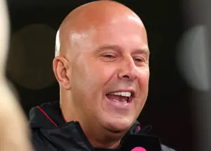 آینده لیورپول و آرنه اشلوت مشخص شد