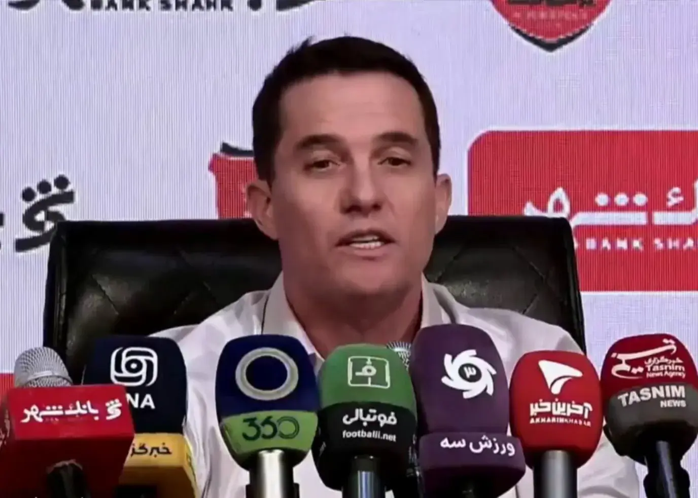 جلسه شبانه اوسمار در هتل پرسپولیس (عکس)