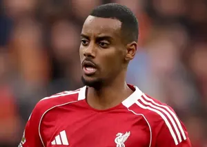 ایساک به حدی آماده نیست که نفس نفس می‌زند!