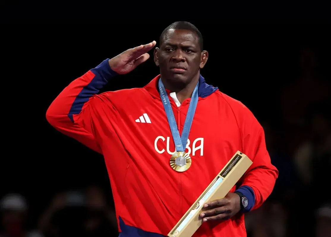 تمجید اسطوره کوبایی از ستاره های کشتی ایران