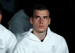 نتیجه جنجال الکلاسیکو: دروازهبان رئال محروم شد