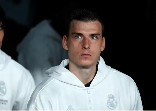 نتیجه جنجال الکلاسیکو: دروازهبان رئال محروم شد