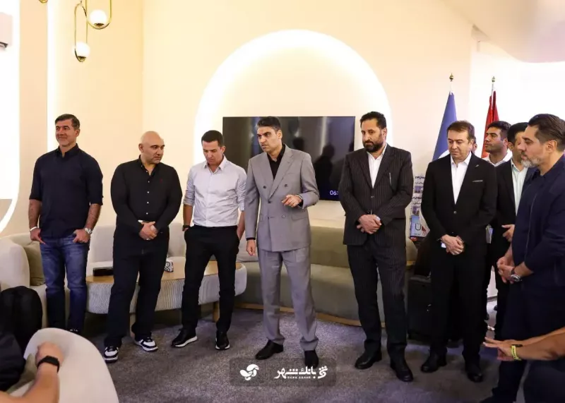 اوسمار در آغوش ستارههای پرسپولیس!