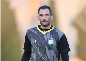 بی‌تفاوتی آدان به نیمکت نشینی (عکس)