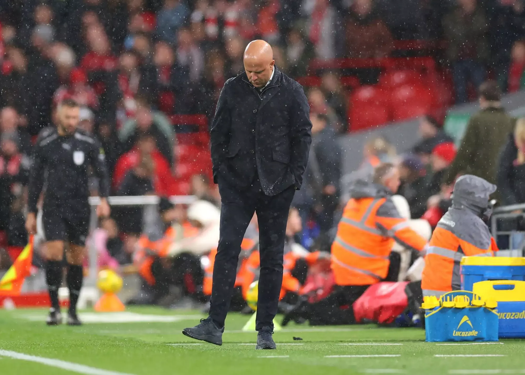 بحران در آنفیلد: از قهرمانی مقتدرانه تا سقوط آزاد