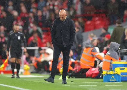 بحران در آنفیلد: از قهرمانی مقتدرانه تا سقوط آزاد