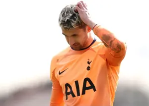 با ترک فوتبال: دروازهبان سابق تاتنهام فیلمساز شد!