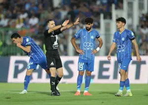 امید استقلال به دستور موقت برای پنجره بسته