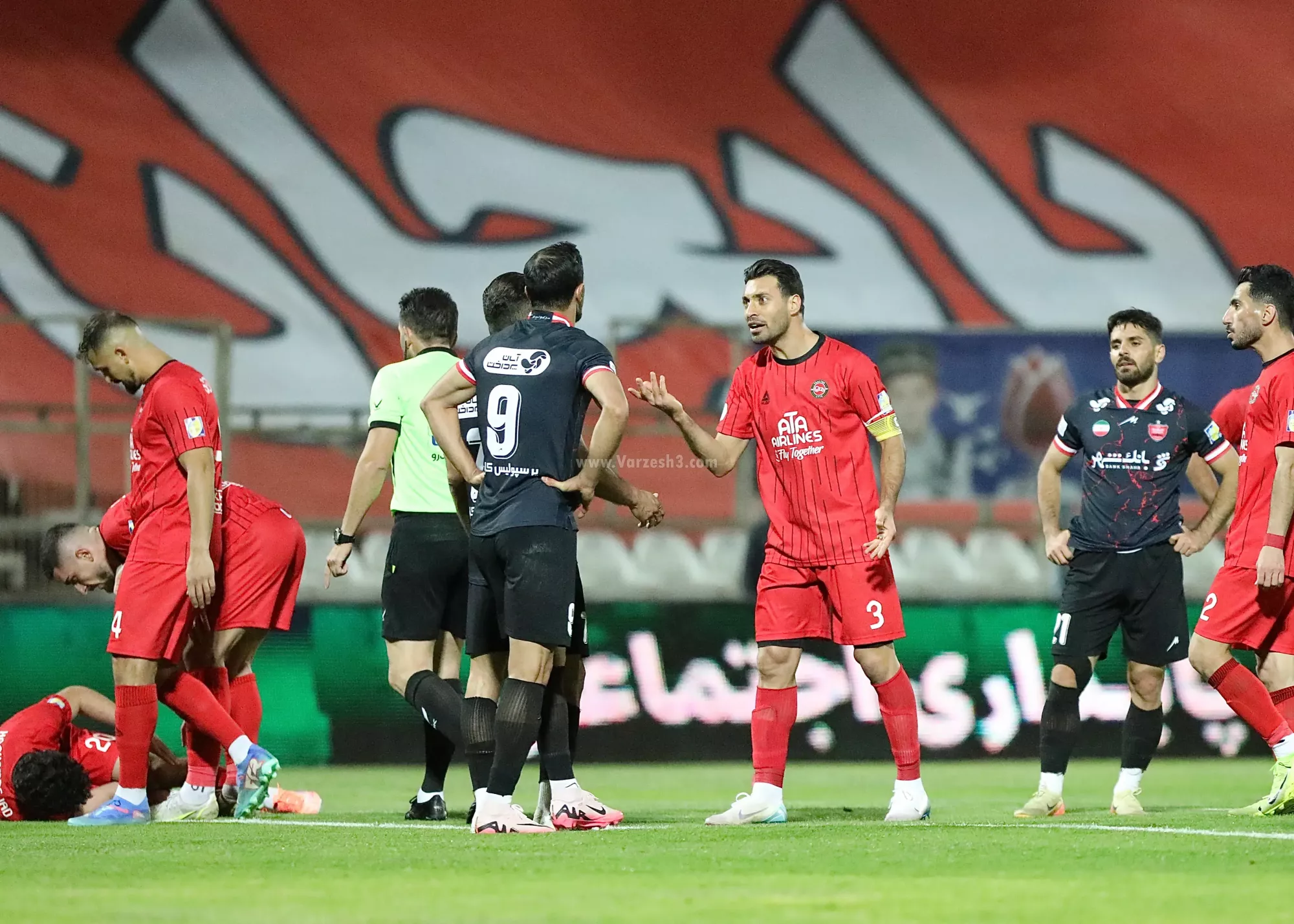 اعتراض شدیداللحن تراکتور به داوری جدال پرسپولیس