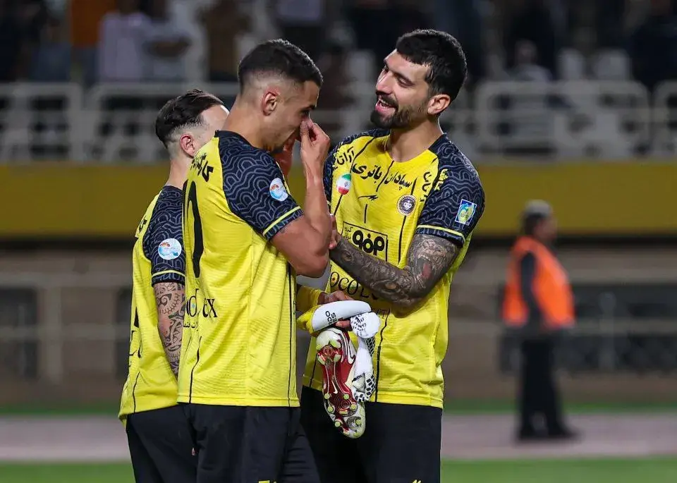 پای ریکاردو آلوز هم مانند سانچس تَرک خورد!