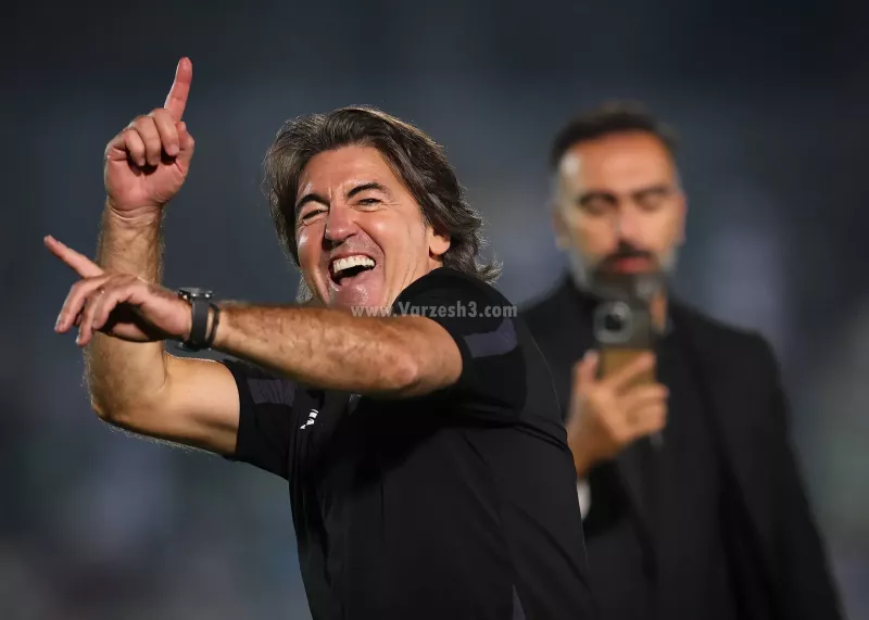 عادت تکراری ساپینتو: قاب یادگاری با گلزنان