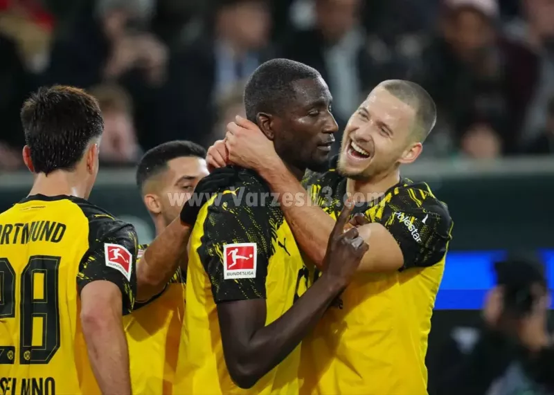 دورتموند ۳-۰ وردربرمن: کاهش اختلاف با مونیخی‌ها