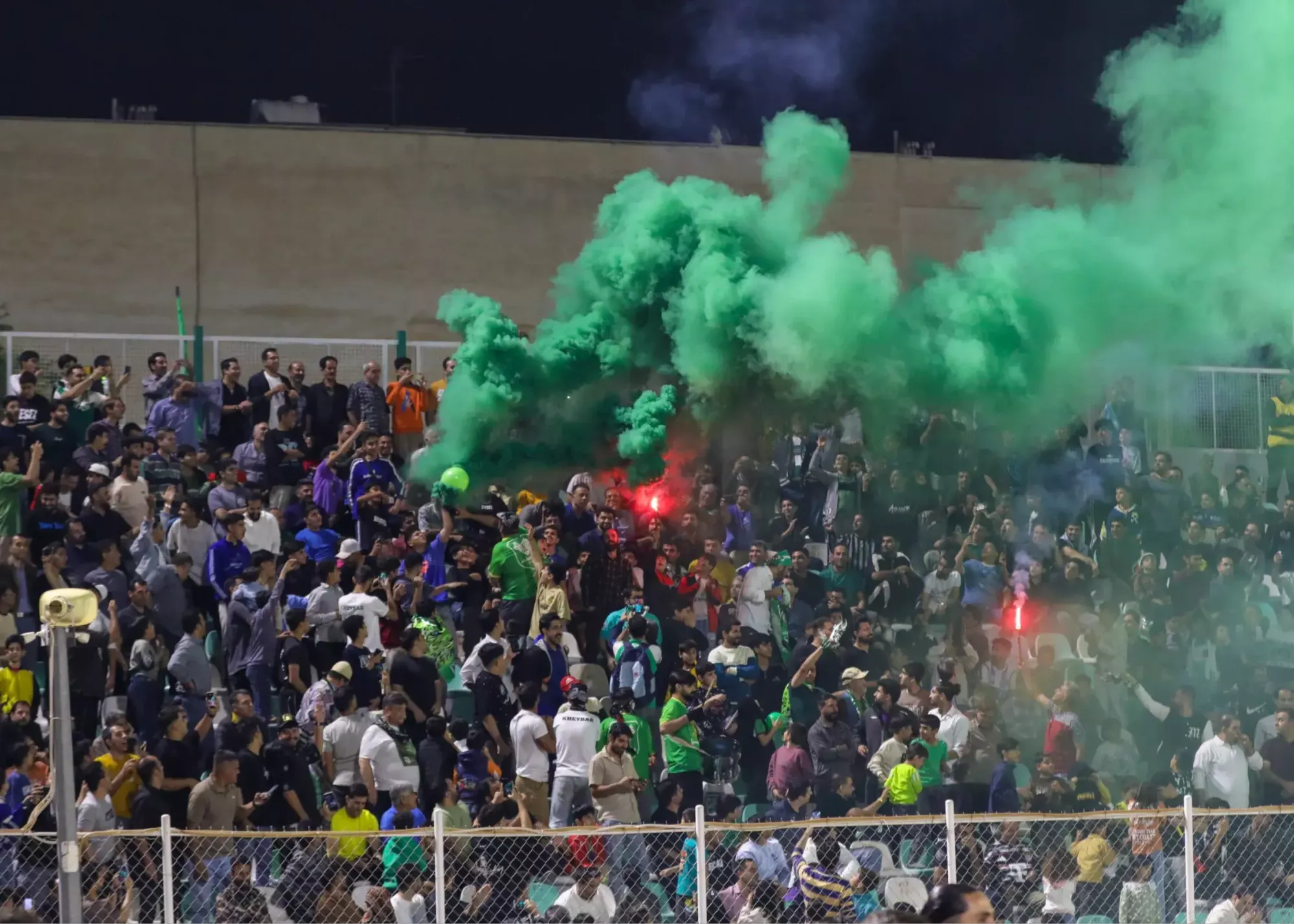 رحمتی با وجود مساوی تشویق شد