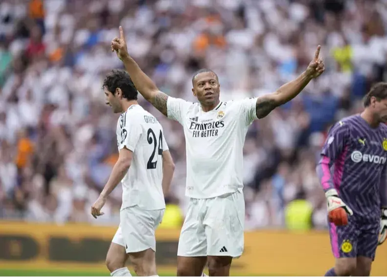  به‌خاطر رنگ پوست به ما تیم نمی‌دهند!