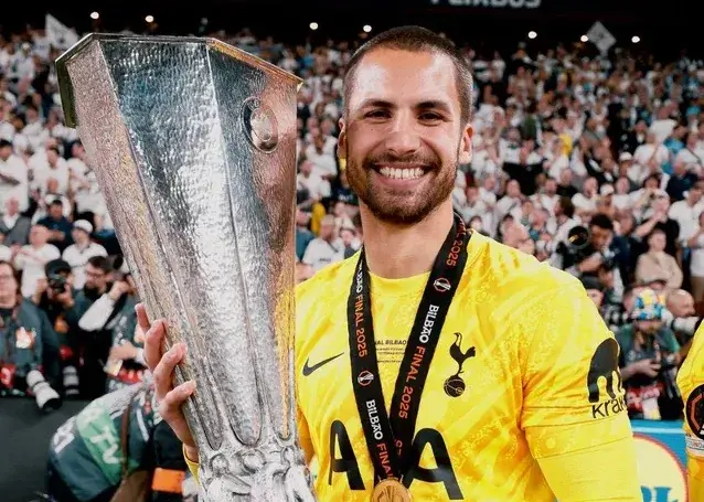 گلر تاتنهام به‌خاطر سینما بازنشسته شد!