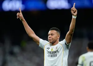 ال‌پیچیچی: امباپه چند سال نوری جلو افتاد!