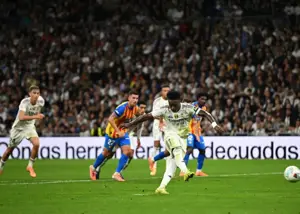 خراب‌کاری وینی در برنابئو: پنالتی از دست رفت!