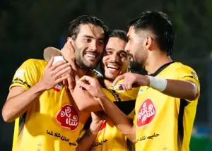 فجر در حوالی مدعیان با امضاء شروین بزرگ