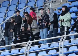 حضور زنان در ورزشگاه امامرضا مشهد (عکس)