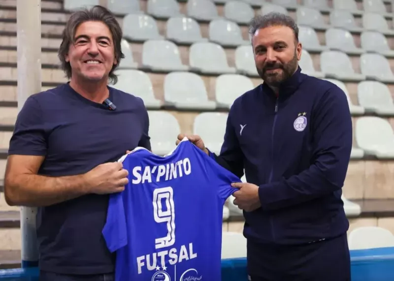 ساپینتو میهمان ویژه تمرین تیم فوتسال استقلال