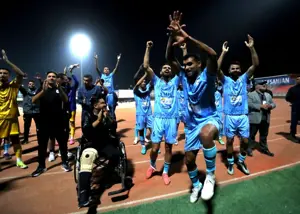 هشت امتیاز، کادوی چادرملو به اخباری مصدوم!