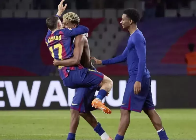 مردم درک نمی‌کنند که یامال 18 سال دارد