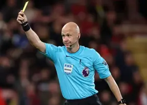 داور معروف و جنجالی برای بازی بارسلونا 