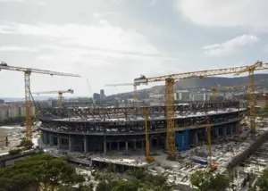 تظاهرات گسترده مقابل ورزشگاه نوکمپ!