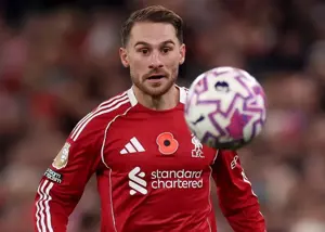 پاسخ الکسیس به رئال: هرگز تنها قدم نخواهم زد!