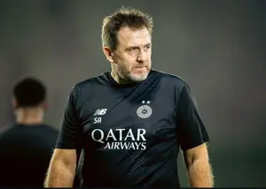 آلگری: کاش همه بازیکنانم مثل اکرم عفیف بودند