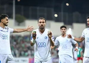 قدردانی ویژه گلزن استقلال از اعضای خانواده(عکس)